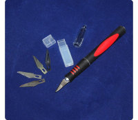 Нож с цанговым зажимом (алюминий), с набором лезвий, 15 предметов