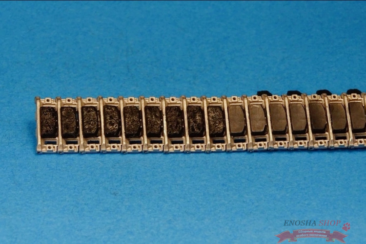 Tracks for AMX-13 with rubber pads, worn out /destructed купить в Москве